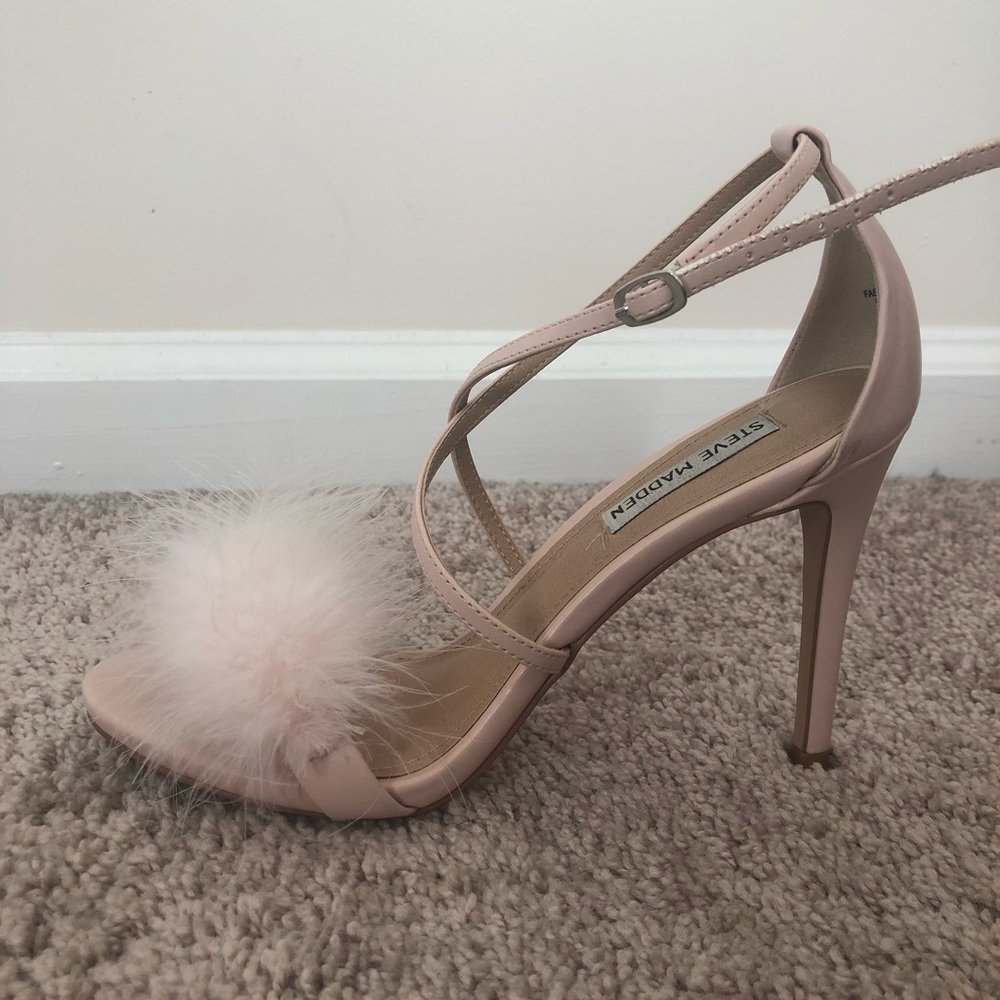 4” Fuzzy Blush Steve Madden Heels - Picture 3 of 4